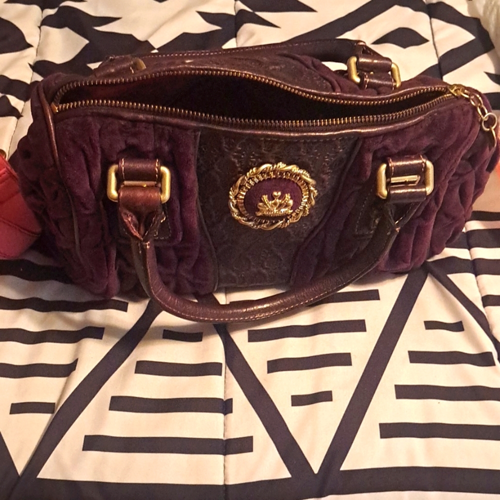 Velvet juicy couture pocket book
